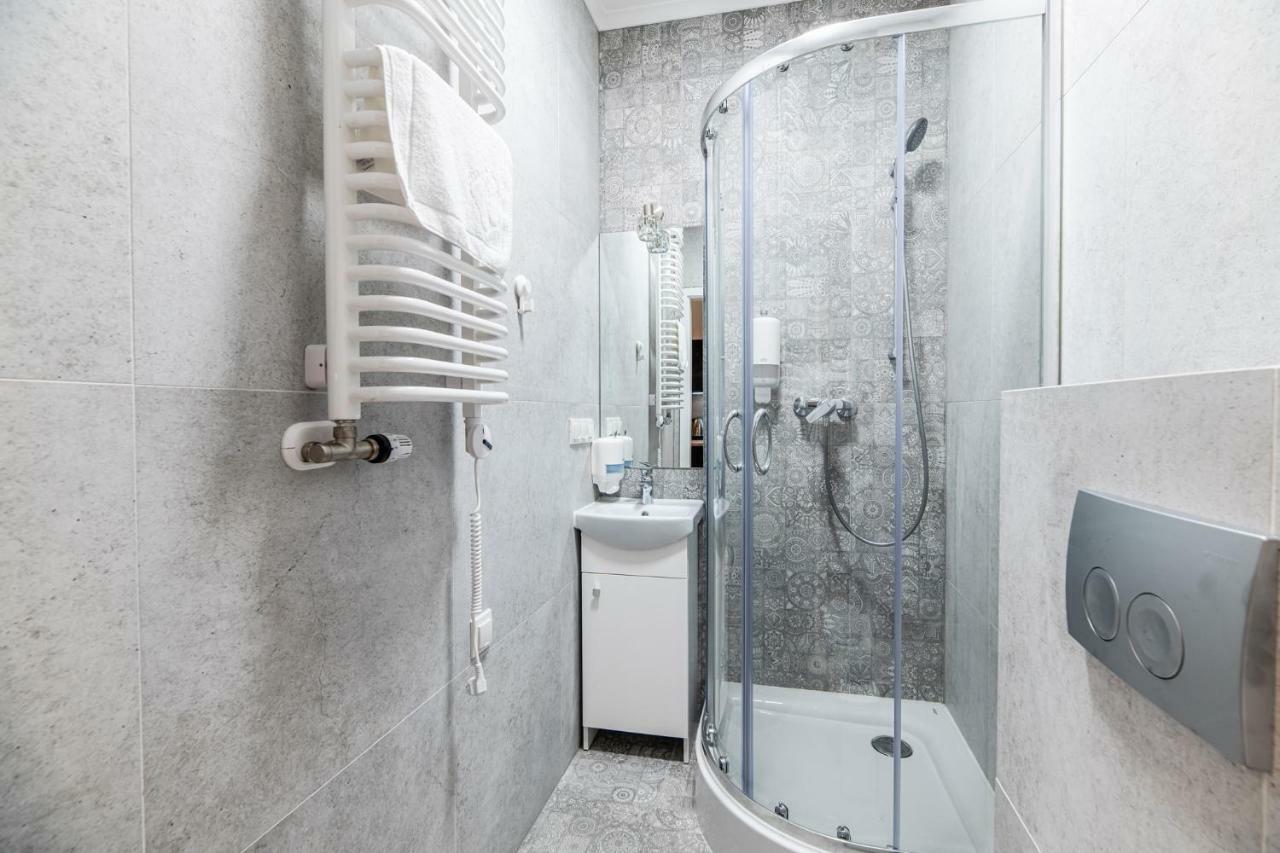 Lubomirskiego 23 Residence - Great Location, 10 Min To Main Square By Foot, Right Next To Main Rail And Bus Station Krakow Luaran gambar