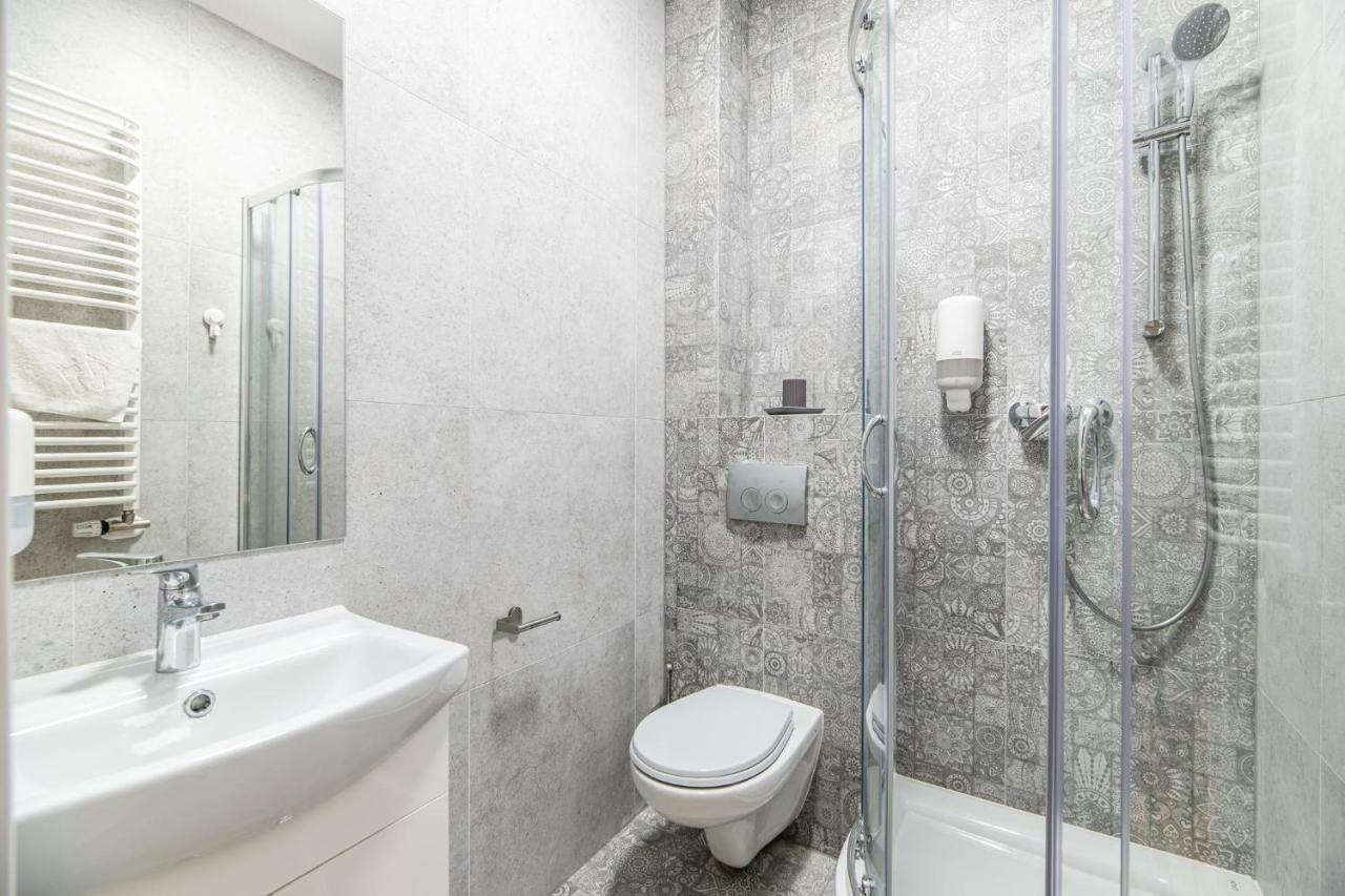 Lubomirskiego 23 Residence - Great Location, 10 Min To Main Square By Foot, Right Next To Main Rail And Bus Station Krakow Luaran gambar