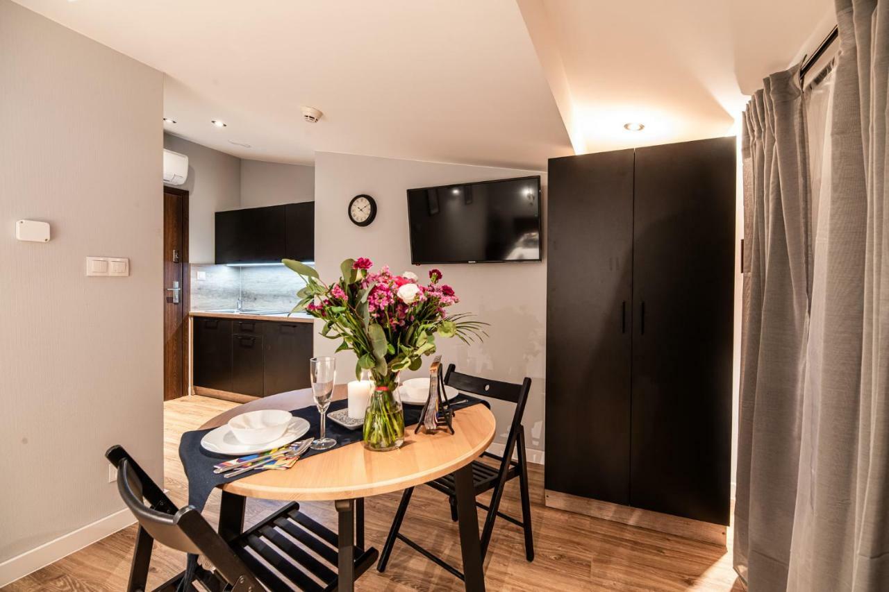 Lubomirskiego 23 Residence - Great Location, 10 Min To Main Square By Foot, Right Next To Main Rail And Bus Station Krakow Luaran gambar