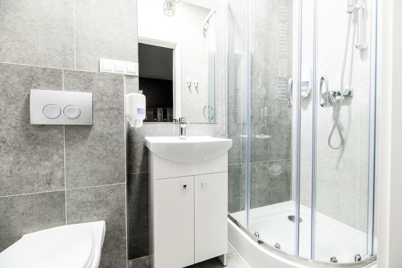 Lubomirskiego 23 Residence - Great Location, 10 Min To Main Square By Foot, Right Next To Main Rail And Bus Station Krakow Luaran gambar